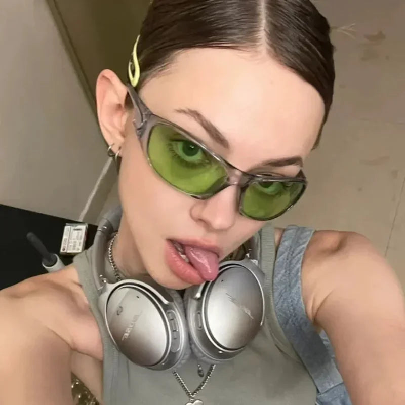 sunny 4 / techno babe